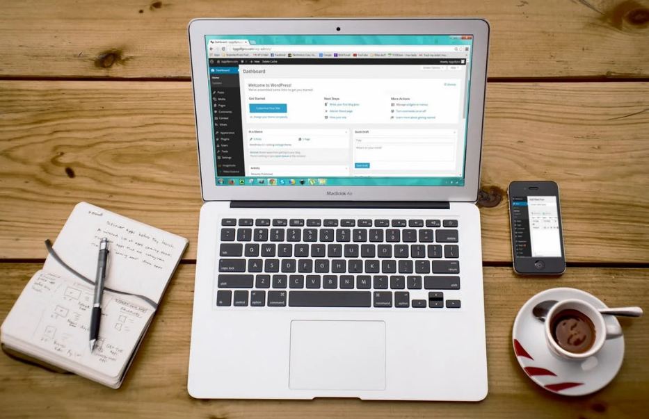 business-coffee-composition-computer