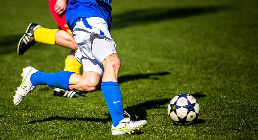 When is the Performance of a Footballer Evaluated